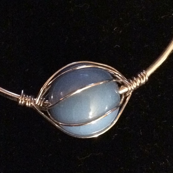 🌹Silver tone caged bead hoops - Picture 2 of 4